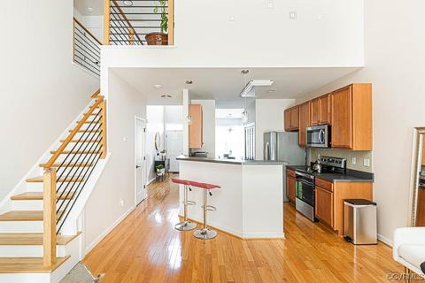 1528 Providence Knoll Dr, Richmond, VA 23236