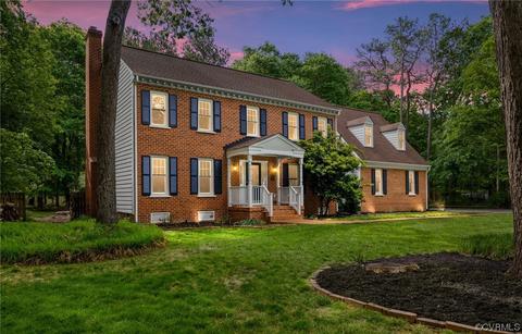 2961 Ellesmere Dr, Midlothian, VA 23113