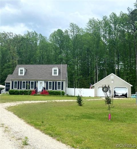 19535 Templeton Rd, Carson, VA 23830