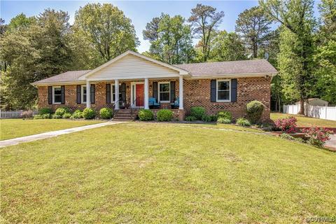 12800 Chester Dr, Disputanta, VA 23842