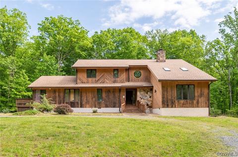 8300 St Peters Ln, New Kent, VA 23124