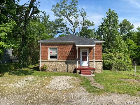 1055 Amelia St, Petersburg, VA 23803