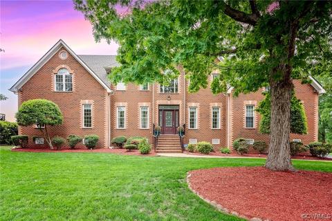 12110 Hogans Aly, Chester, VA 23836