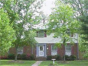 9203 Woodlake Dr, Henrico, VA 23294 photo 1