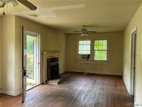 8311 Gresham Ave, North Chesterfield, VA 23237 photo 5