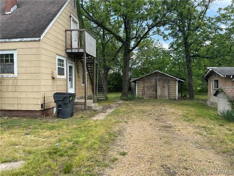 8311 Gresham Ave, North Chesterfield, VA 23237 photo 4