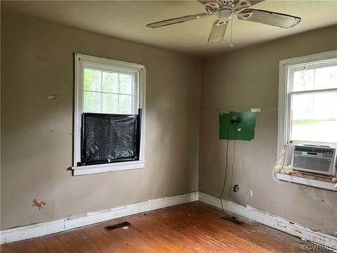 8311 Gresham Ave, North Chesterfield, VA 23237 photo 9