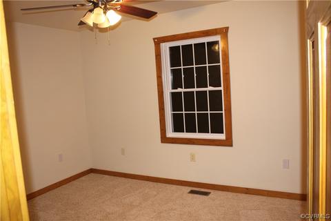 19577 Templeton Rd, Carson, VA 23830 photo 8