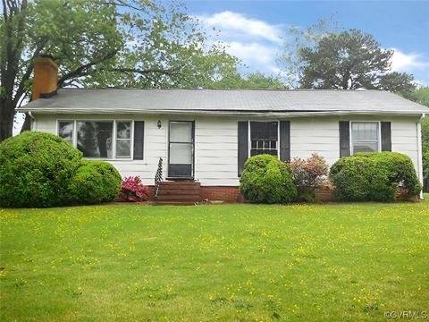 195 Walnut St, Warsaw, VA 22572