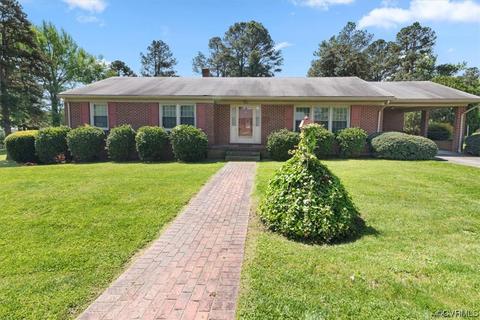 106 Rock Castle Ave, Crewe, VA 23930
