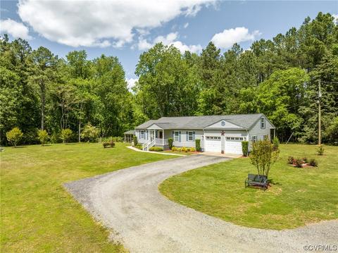 3453 Blackstone Rd, Kenbridge, VA 23944 photo 4