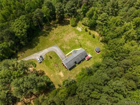3453 Blackstone Rd, Kenbridge, VA 23944 photo 3