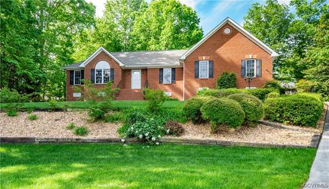 4003 Chipstead Pl, Chester, VA 23831