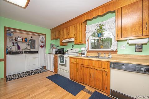4202 Fort Sumter Ct, Midlothian, VA 23112 photo 9