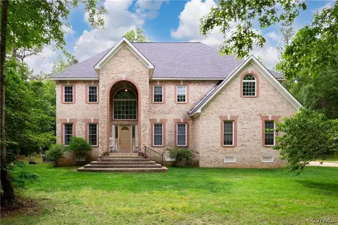 5080 Charbelee Dr, Charles City, VA 23030