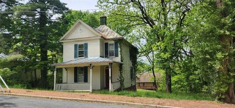 372 Sherwood Ave, Staunton, VA 24401