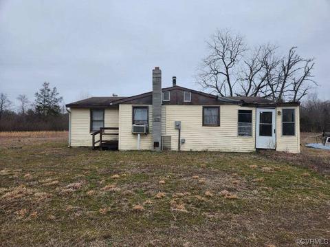 20309 James River Dr, Spring Grove, VA 23881