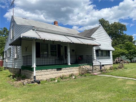 112 W Maryland Ave, Crewe, VA 23930