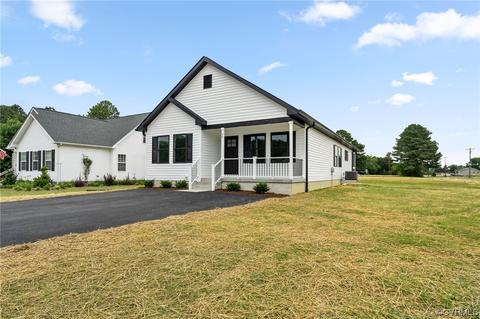 95 Cople Dr, Montross, VA 22520