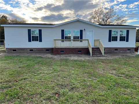 36 Smith St, Dendron, VA 23839