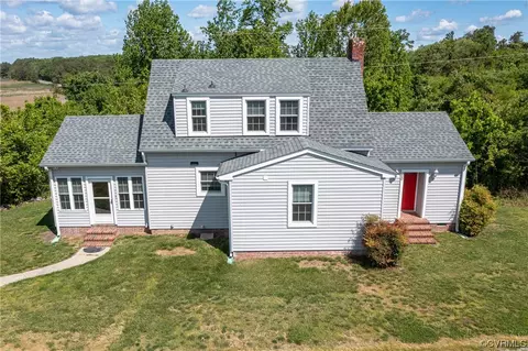 220 Tuckaway Ln, Tappahannock, VA 22560