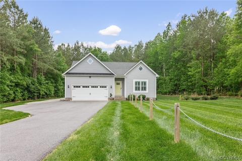 10690 Lamore Dr, Disputanta, VA 23842