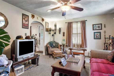 6322 White Oak Rd, Wilsons, VA 23894 photo 7