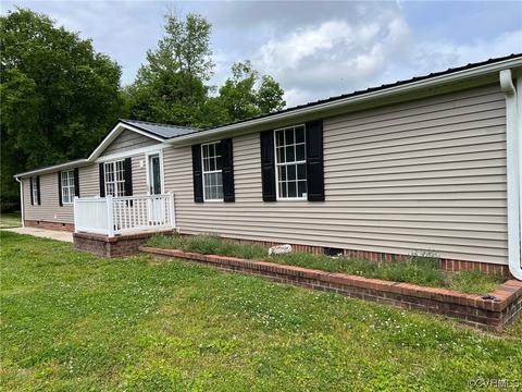 147 Mooresville Park Ln, Clarksville, VA 23927