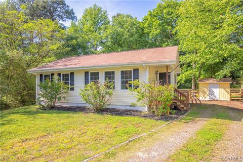 3701 Passage Way Dr, Chester, VA 23831