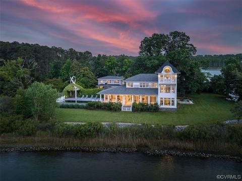 111 Dymer Beach Dr, White Stone, VA 22578
