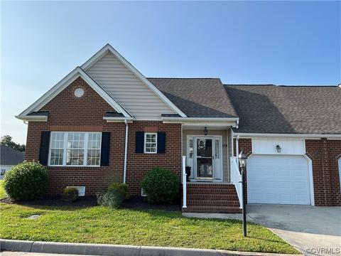 111 Gilcreff Pl, Colonial Heights, VA 23834