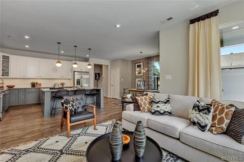 18549 Palisades Rdg, Moseley, VA 23120