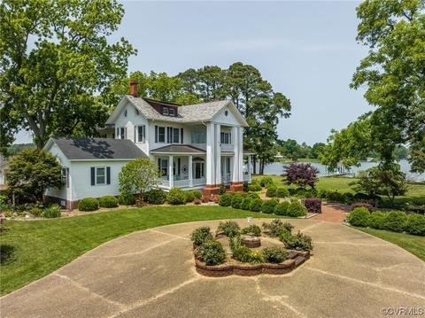 162 Fleetwood Cir, Moon, VA 23119
