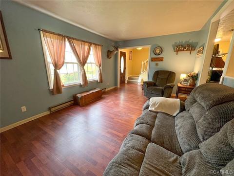 503 Third St, Blackstone, VA 23824 photo 4