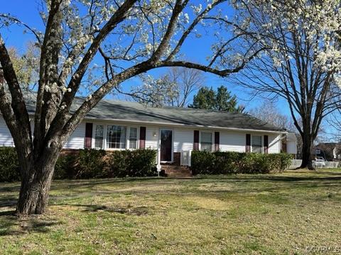 8520 Woodward Dr, North Chesterfield, VA 23236