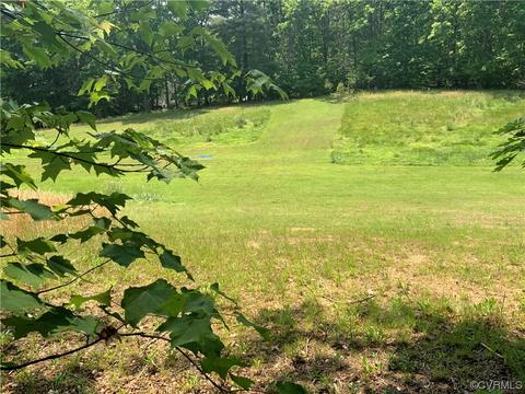 290 Merion Dr, Louisa, VA 22942