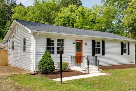 25621 Tanglewood Dr, Petersburg, VA 23803