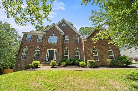 795 Winterberry Dr, Fredericksburg, VA 22405