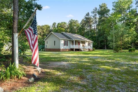 668 E Chinquapin Rd, King William, VA 23086