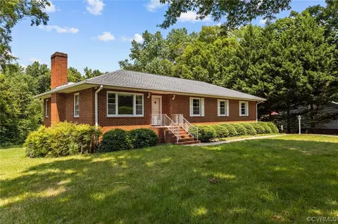 9338 Falcon Dr, Mechanicsville, VA 23116