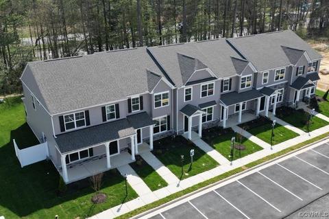 8272 Scott Commons Dr, Richmond, VA 23227