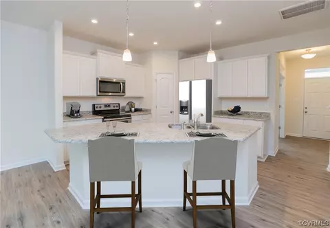 8264 Scott Commons Dr, Richmond, VA 23227