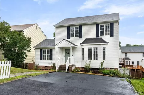 13718 Village View Dr, Midlothian, VA 23114