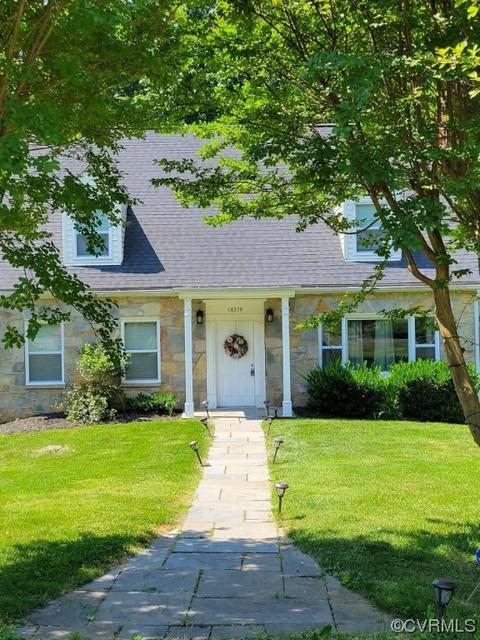 18339 Sharon Rd, Triangle, VA 22172