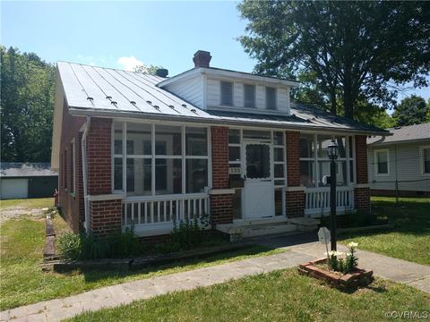 135 Charlotte Ave, Colonial Heights, VA 23834