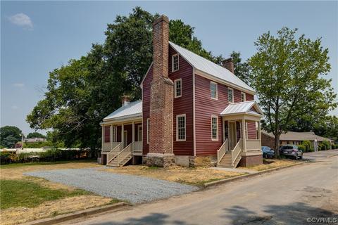 25 Darcy St, Petersburg, VA 23803