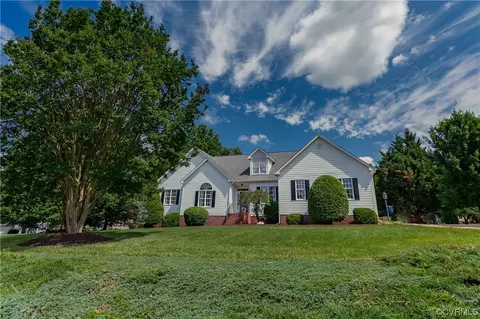 8490 Windsor Walk Ln, Mechanicsville, VA 23116