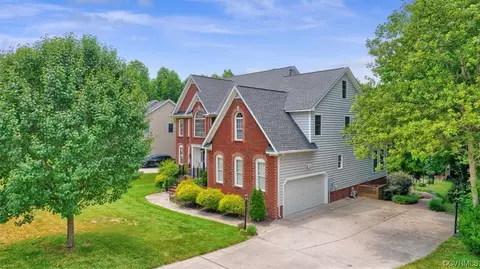 5736 Trail Ride Dr, Moseley, VA 23120