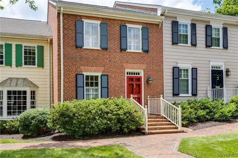 300 N Ridge Rd #18, Henrico, VA 23229