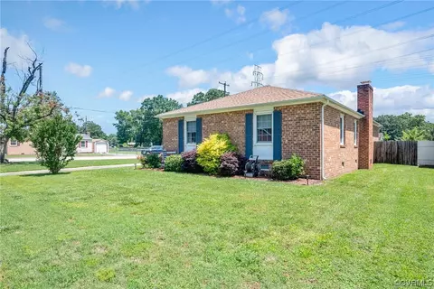 366 Brout Dr, Hampton, VA 23666 photo 3